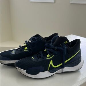 Nike Men’s Dark Blue and Neon Yellow Sneakers